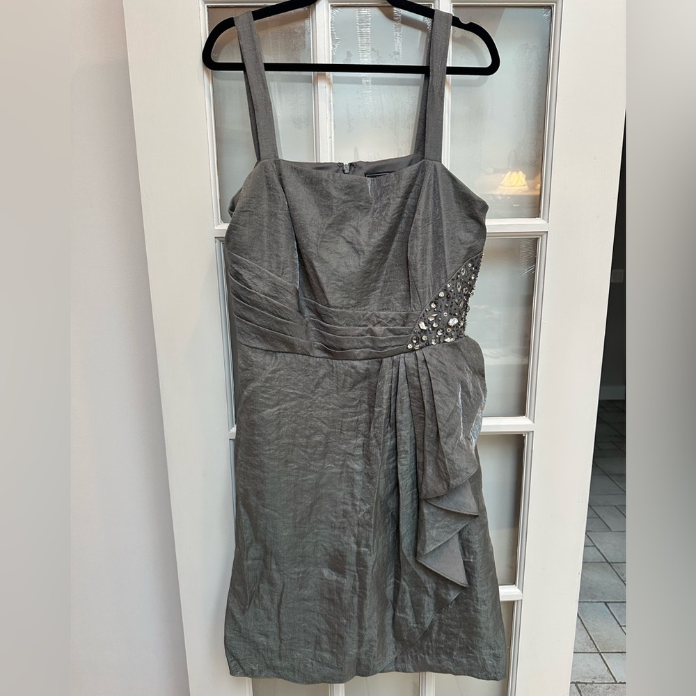 Jessica Howard Formal Elegant Gray Beaded Sequin Jewel Dress Plus Size 16W